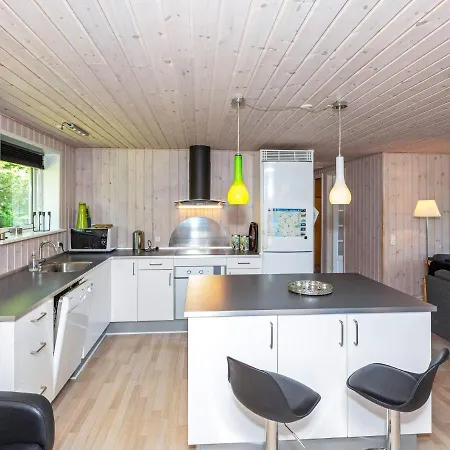 10 Person In Logstor-by Traum * Logsted