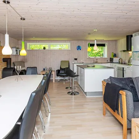 10 Person In Logstor-by Traum * Logsted
